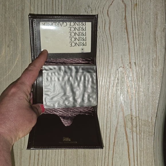 NWT FULL GRAIN COWHIDE WALLET - Picture 12 of 12